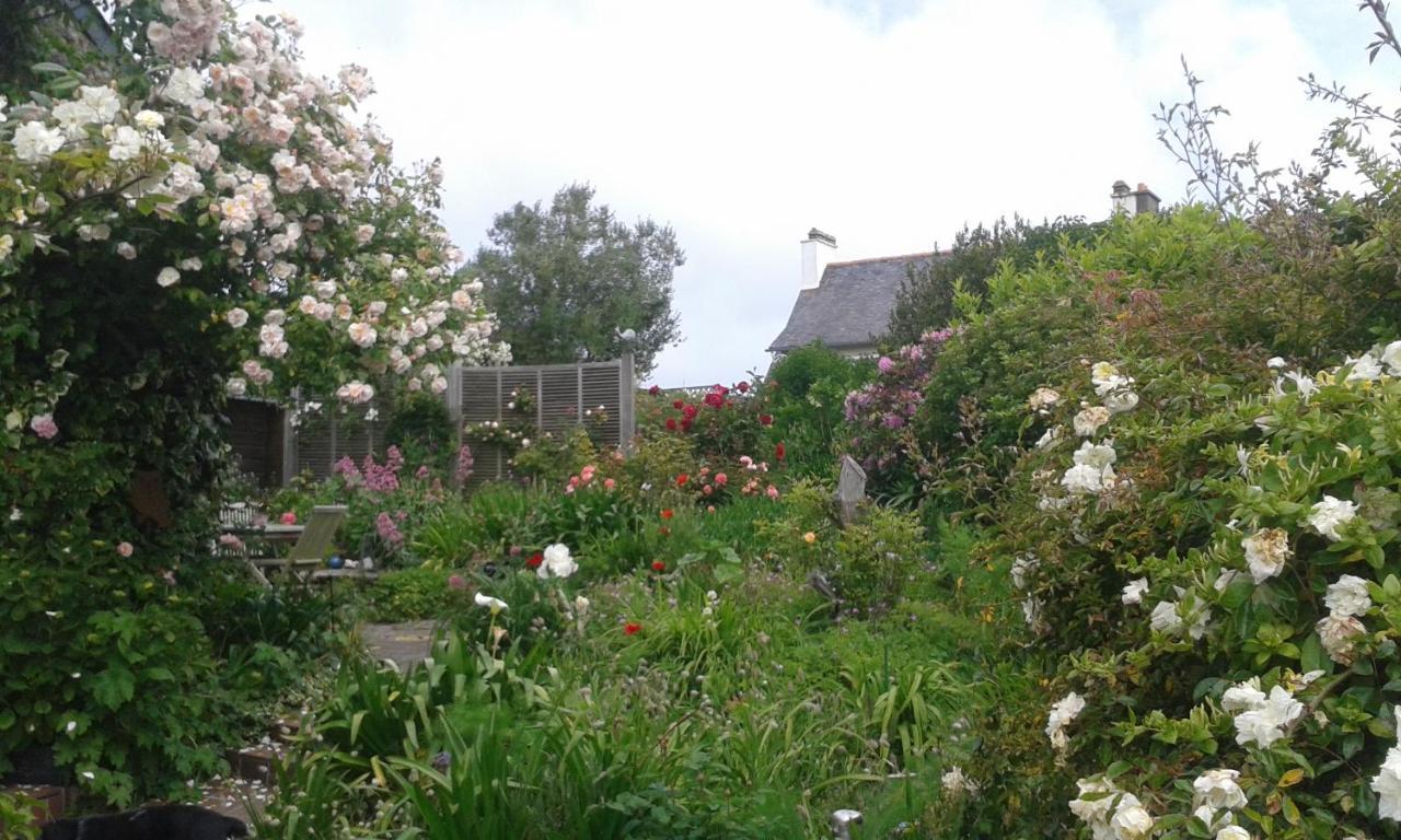 Giverny Cottage Saint-Coulomb Exterior foto